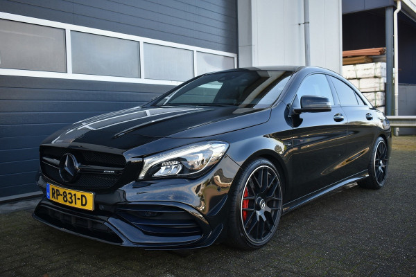 Mercedes-Benz CLA-Klasse AMG 45 4MATIC