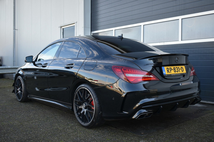 Mercedes-Benz CLA-Klasse AMG 45 4MATIC
