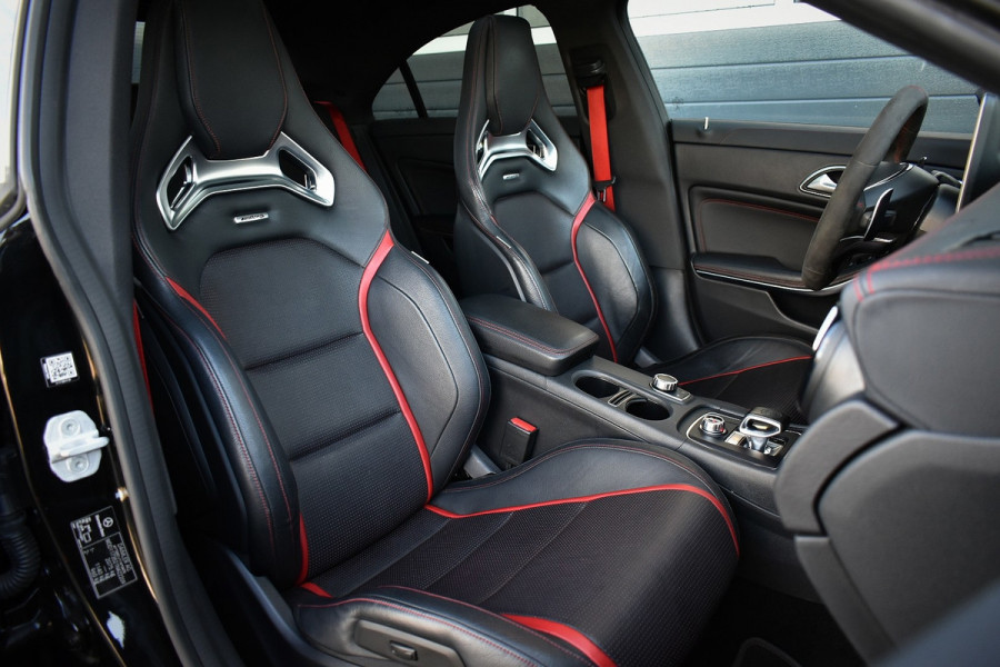 Mercedes-Benz CLA-Klasse AMG 45 4MATIC