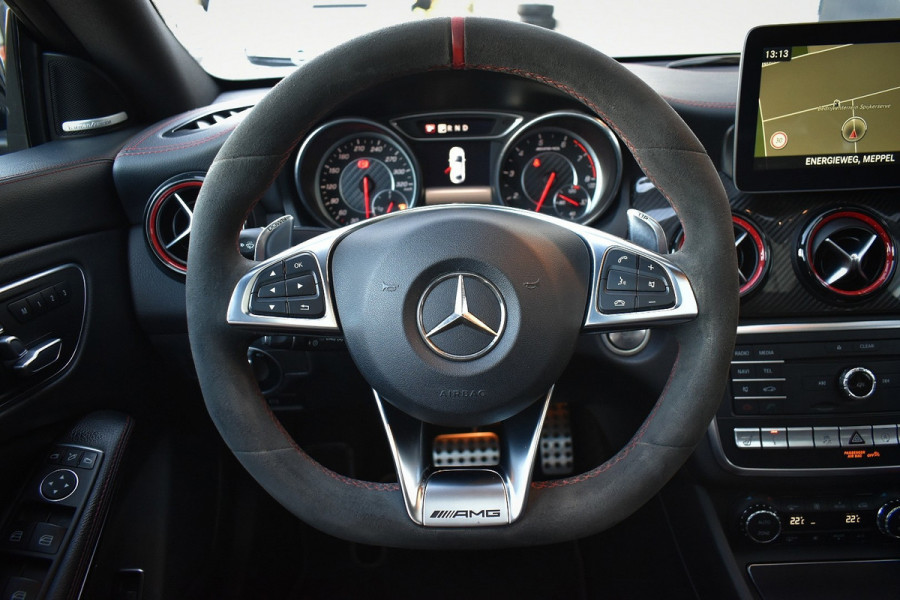 Mercedes-Benz CLA-Klasse AMG 45 4MATIC