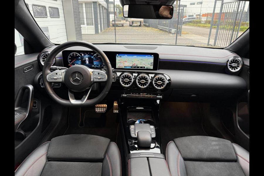 Mercedes-Benz CLA-Klasse Shooting Brake 180 AMG PANORAMADAK