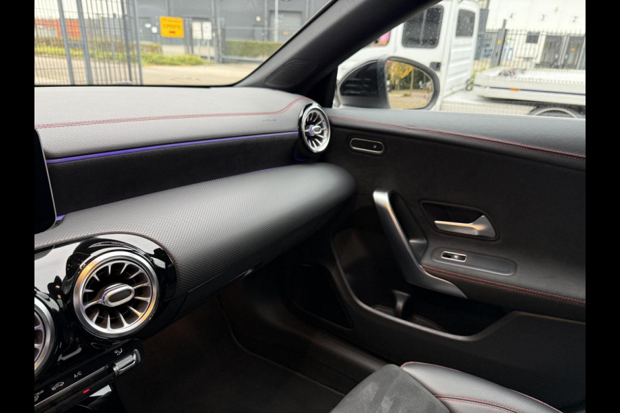 Mercedes-Benz CLA-Klasse Shooting Brake 180 AMG PANORAMADAK
