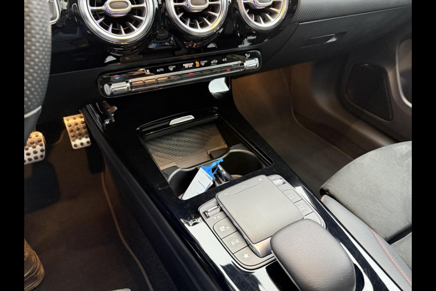 Mercedes-Benz CLA-Klasse Shooting Brake 180 AMG PANORAMADAK