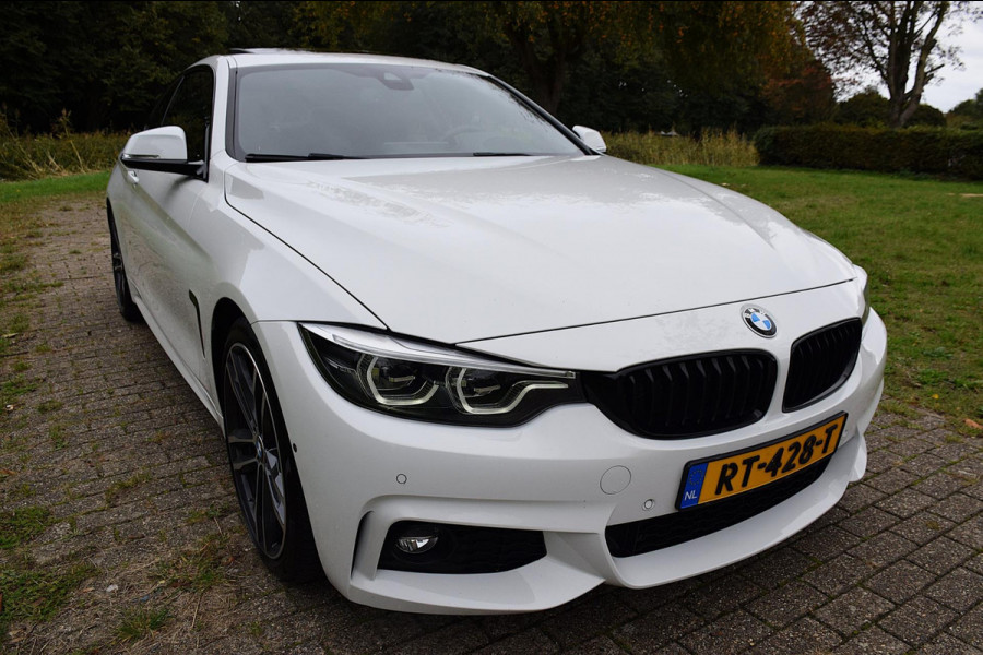 BMW 4 Serie Coupé 440i High Executive*M-Pakket*Dak*Keyless*Head-up*VOL!!!