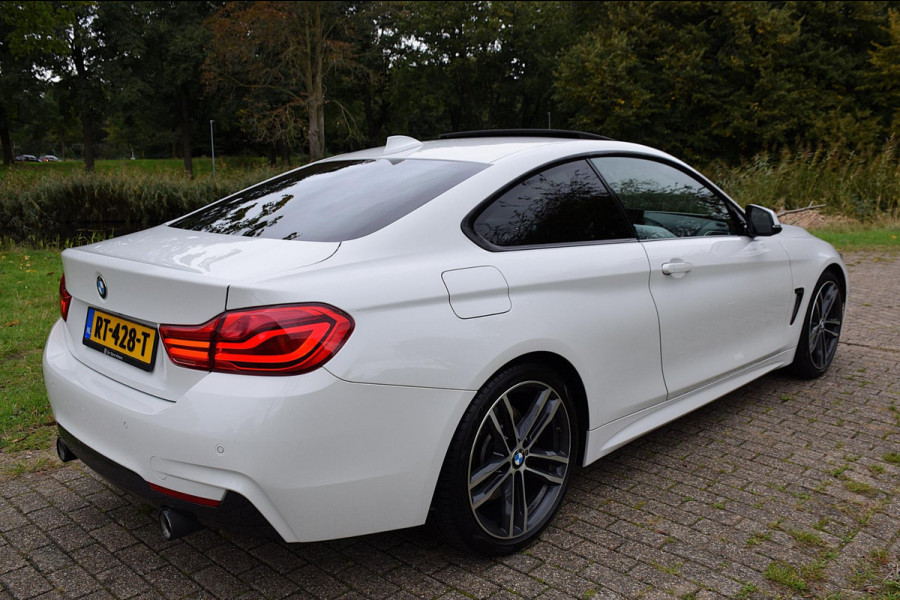 BMW 4 Serie Coupé 440i High Executive*M-Pakket*Dak*Keyless*Head-up*VOL!!!