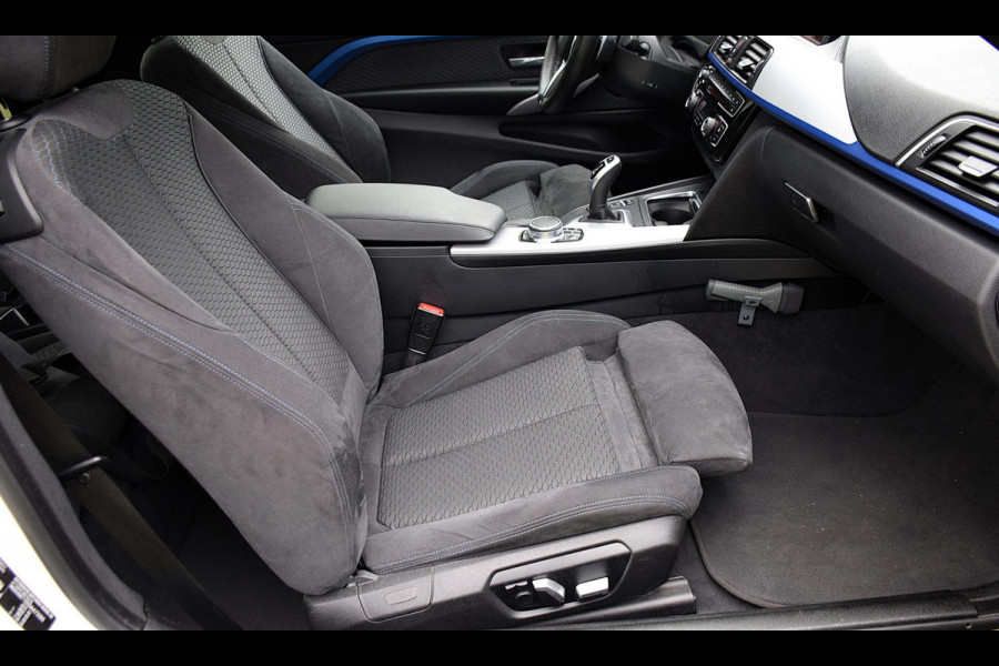 BMW 4 Serie Coupé 440i High Executive*M-Pakket*Dak*Keyless*Head-up*VOL!!!