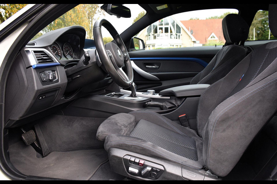 BMW 4 Serie Coupé 440i High Executive*M-Pakket*Dak*Keyless*Head-up*VOL!!!