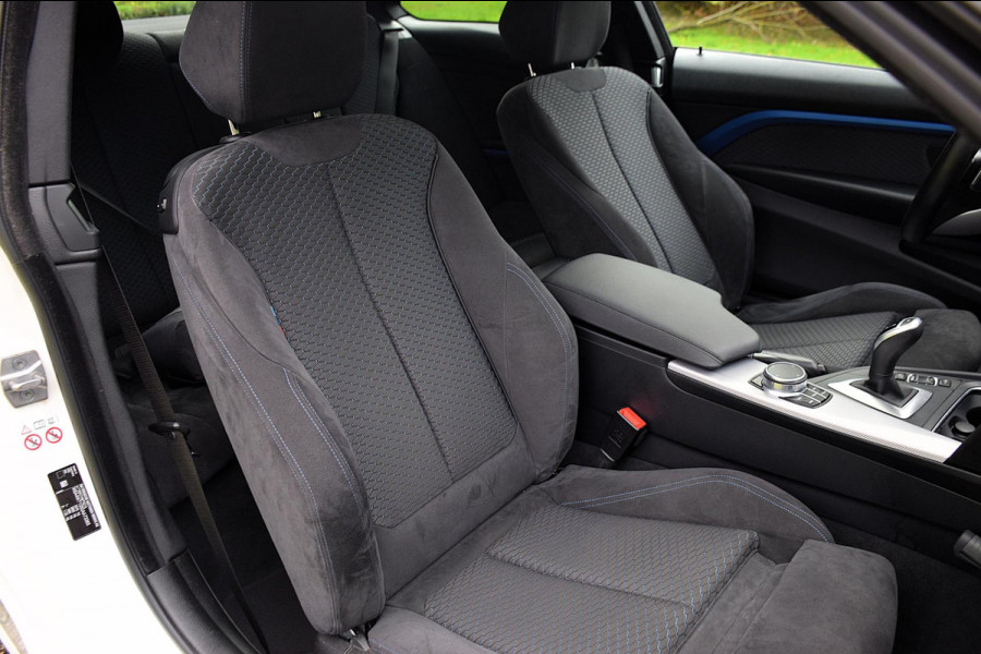 BMW 4 Serie Coupé 440i High Executive*M-Pakket*Dak*Keyless*Head-up*VOL!!!