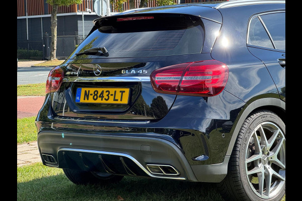 Mercedes-Benz A-Klasse GLA45 AMG 4MATIC Premium NW MODEL!