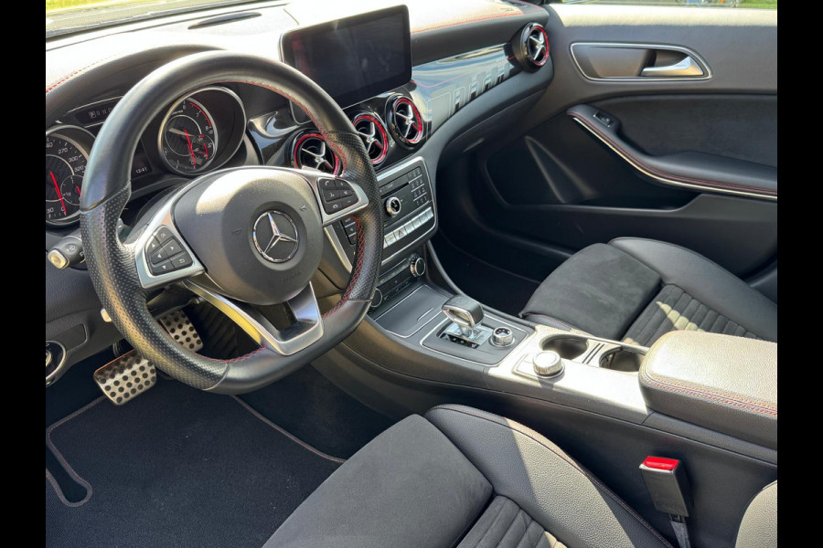 Mercedes-Benz A-Klasse GLA45 AMG 4MATIC Premium NW MODEL!