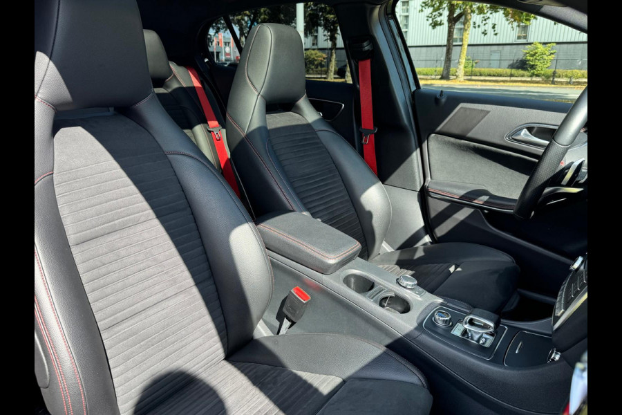 Mercedes-Benz A-Klasse GLA45 AMG 4MATIC Premium NW MODEL!