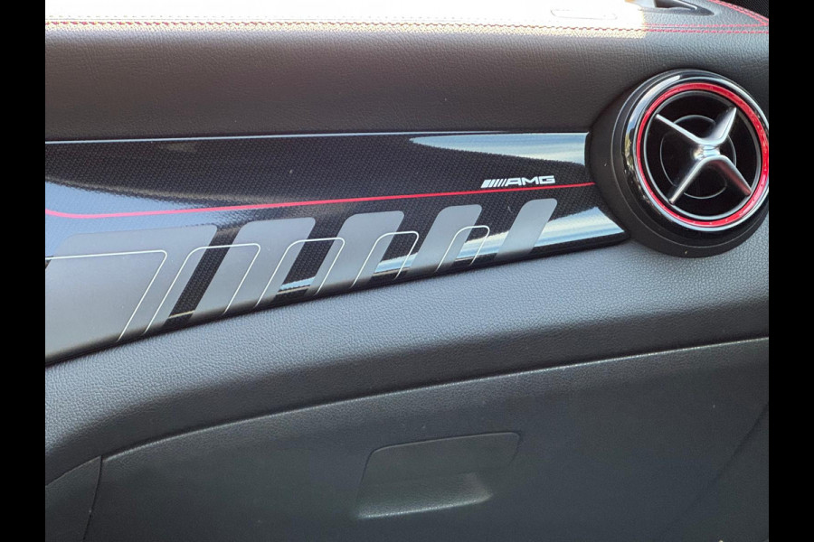 Mercedes-Benz A-Klasse GLA45 AMG 4MATIC Premium NW MODEL!