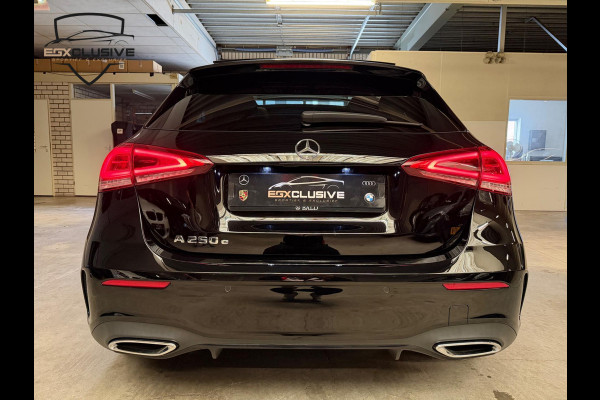 Mercedes-Benz A-Klasse 250 e AMG/Pano/MBUX