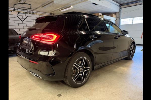 Mercedes-Benz A-Klasse 250 e AMG/Pano/MBUX