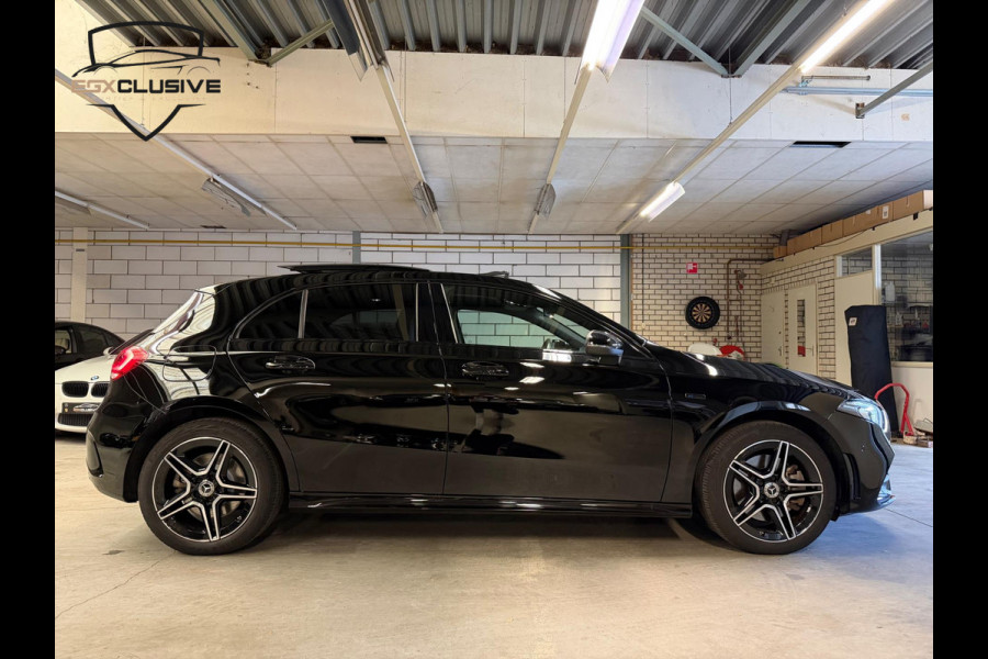 Mercedes-Benz A-Klasse 250 e AMG/Pano/MBUX
