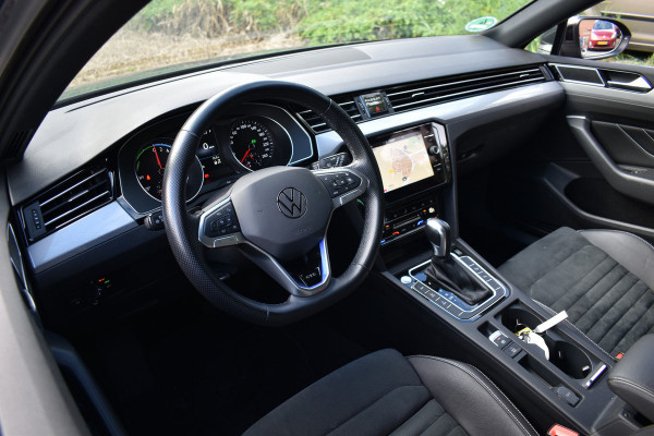 Volkswagen Passat Variant 218PK DSG HYBRID GTE BUSINESS LEDER/CAMERA/TREKHAAK/IQ-LIGHT