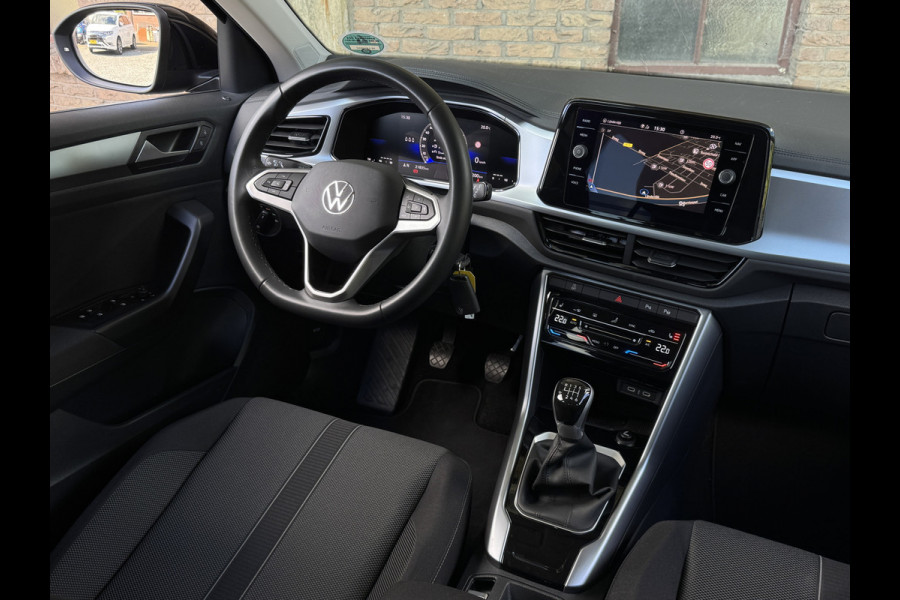 Volkswagen T-Roc TSI 115PK LIFE NAVI/VIRTUAL/STOELVERW.