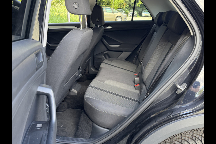 Volkswagen T-Roc TSI 115PK LIFE NAVI/VIRTUAL/STOELVERW.