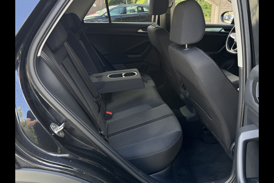 Volkswagen T-Roc TSI 115PK LIFE NAVI/VIRTUAL/STOELVERW.