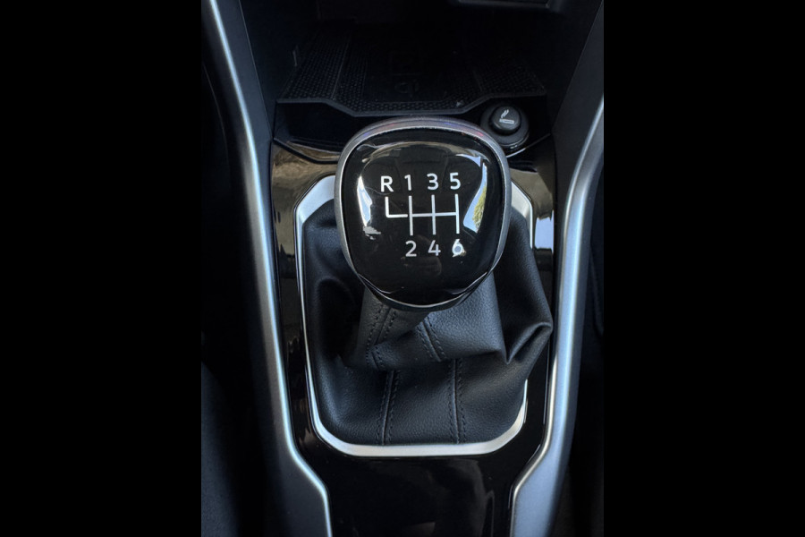 Volkswagen T-Roc TSI 115PK LIFE NAVI/VIRTUAL/STOELVERW.