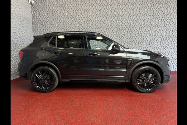 Lynk & Co 01 MORE 276PK 4 CYL NIEUWSTE MODEL HARMAN KARDON LEDER PANO. 15'4 INCH NAVI 360.CAM 20''LMV  ELEK.STOEL/GEHEUGEN STUUR.VERW 07/25 4 JAAR FABRIEKSGARANTIE
