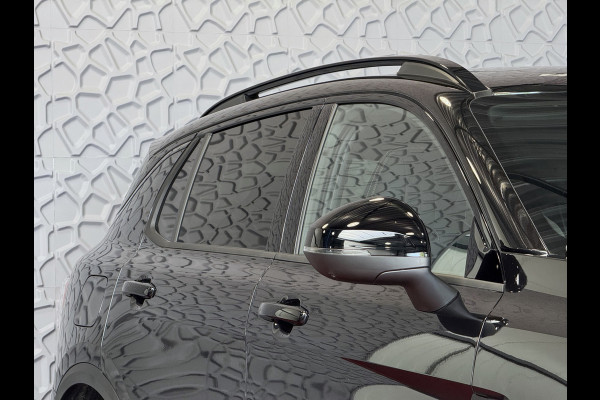 Lynk & Co 01 MORE 276PK 4 CYL NIEUWSTE MODEL HARMAN KARDON LEDER PANO. 15'4 INCH NAVI 360.CAM 20''LMV  ELEK.STOEL/GEHEUGEN STUUR.VERW 07/25 4 JAAR FABRIEKSGARANTIE