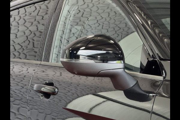 Lynk & Co 01 MORE 276PK 4 CYL NIEUWSTE MODEL HARMAN KARDON LEDER PANO. 15'4 INCH NAVI 360.CAM 20''LMV  ELEK.STOEL/GEHEUGEN STUUR.VERW 07/25 4 JAAR FABRIEKSGARANTIE