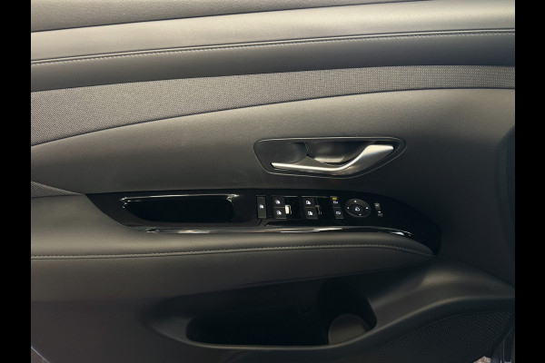 Hyundai Tucson 1.6 T-GDI PHEV NIEUWE AUTO 252PK PANORAMA CAMERA CARPLAY STOELVERW. V+A PLUG IN HYBRIDE - 5 JAAR GARANTIE