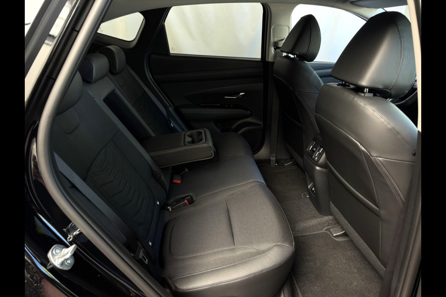 Hyundai Tucson 1.6 T-GDI PHEV NIEUWE AUTO 252PK PANORAMA CAMERA CARPLAY STOELVERW. V+A PLUG IN HYBRIDE - 5 JAAR GARANTIE