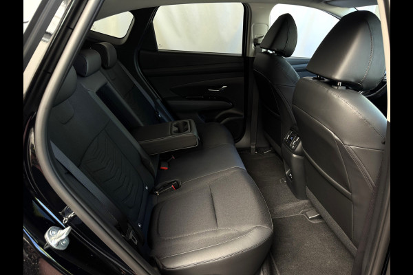 Hyundai Tucson 1.6 T-GDI PHEV NIEUWE AUTO 252PK PANORAMA CAMERA CARPLAY STOELVERW. V+A PLUG IN HYBRIDE - 5 JAAR GARANTIE