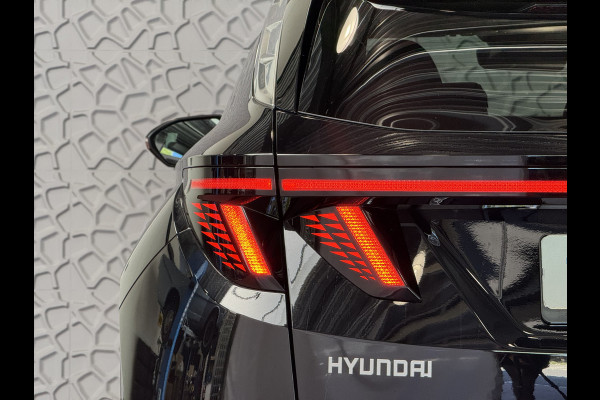Hyundai Tucson 1.6 T-GDI PHEV NIEUWE AUTO 252PK PANORAMA CAMERA CARPLAY STOELVERW. V+A PLUG IN HYBRIDE - 5 JAAR GARANTIE