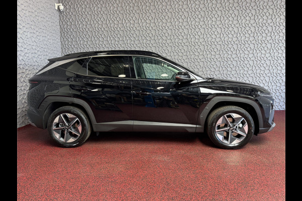 Hyundai Tucson 1.6 T-GDI PHEV NIEUWE AUTO 252PK PANORAMA CAMERA CARPLAY STOELVERW. V+A PLUG IN HYBRIDE - 5 JAAR GARANTIE