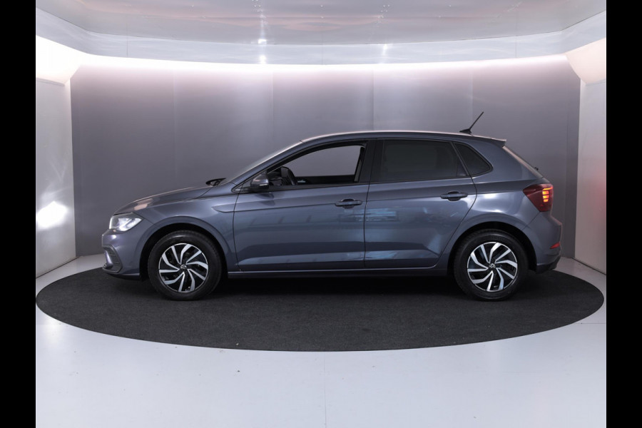 Volkswagen Polo 1.0 TSI Life 95pk | verlengde garantie | Navigatie | parkeersensoren | stoelverwarming