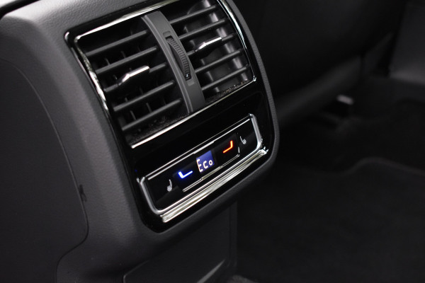 Volkswagen Arteon Shooting Brake eHYBRID 218PK DSG ELEGANCE BUSINESS+ LEDER/VIRTUAL/PANORAMADAK Volkswagen Arteon Shooting Brake eHYBRID 218PK DSG ELEGANCE BUSINESS+ LEDER/VIRTUAL/PANORAMADAK