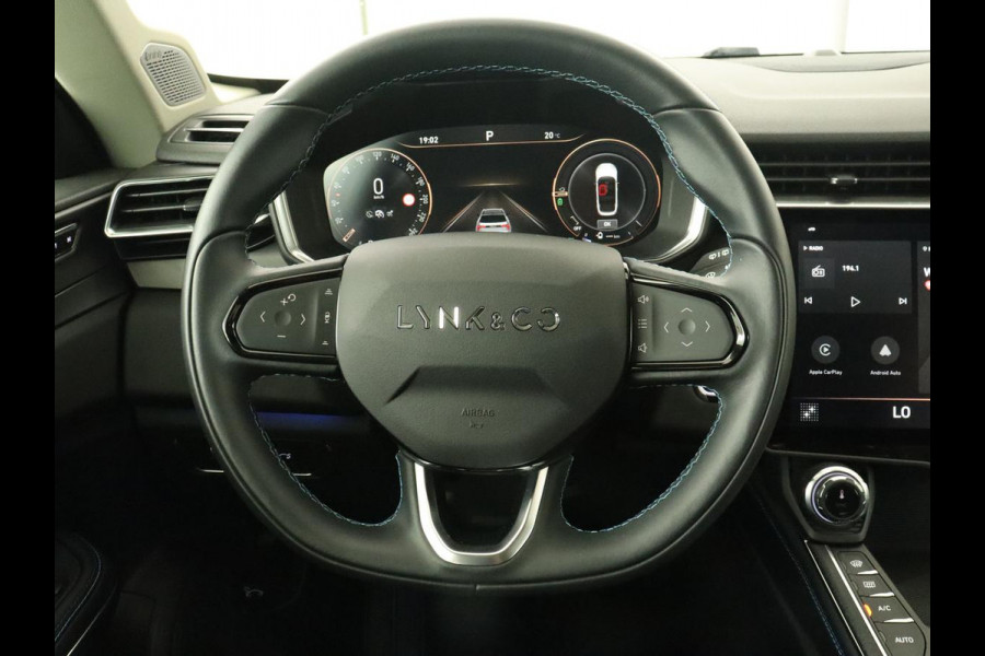 Lynk & Co 01 1.5 Plug In | Panoramadak | Infinity by Harman | Camera | Adaptive cruise | Stoelverwarming | Carplay | Memory | Full LED | PHEV