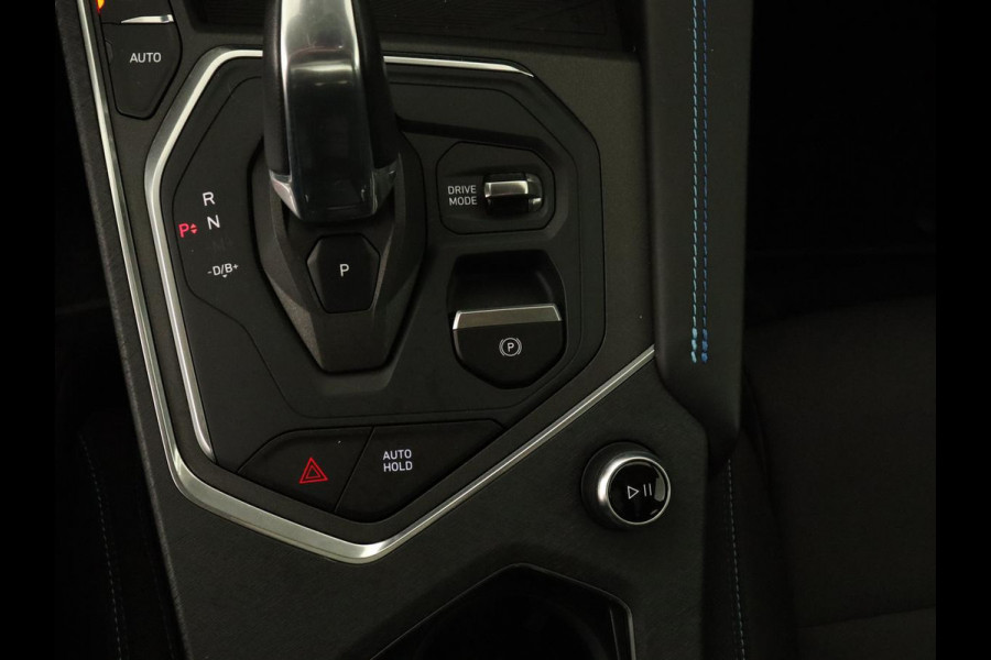 Lynk & Co 01 1.5 Plug In | Panoramadak | Infinity by Harman | Camera | Adaptive cruise | Stoelverwarming | Carplay | Memory | Full LED | PHEV