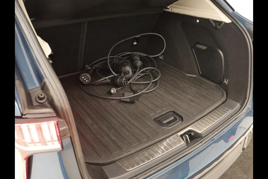 Lynk & Co 01 1.5 Plug In | Panoramadak | Infinity by Harman | Camera | Adaptive cruise | Stoelverwarming | Carplay | Memory | Full LED | PHEV