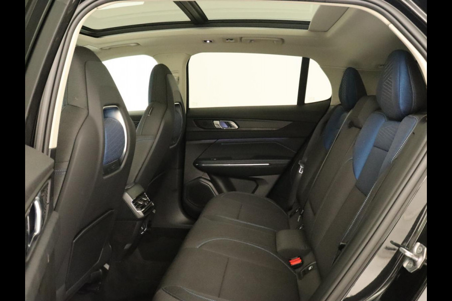 Lynk & Co 01 1.5 Plug In | Panoramadak | Infinity by Harman | Camera | Adaptive cruise | Stoelverwarming | Carplay | Memory | Full LED | PHEV