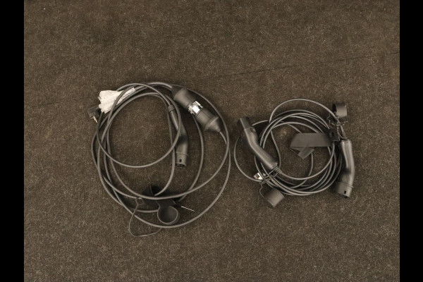 Lynk & Co 01 1.5 Plug In | Panoramadak | Infinity by Harman | Camera | Adaptive cruise | Stoelverwarming | Carplay | Memory | Full LED | PHEV