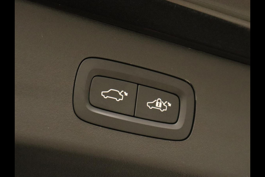 Lynk & Co 01 1.5 Plug In | Panoramadak | Infinity by Harman | Camera | Adaptive cruise | Stoelverwarming | Carplay | Memory | Full LED | PHEV