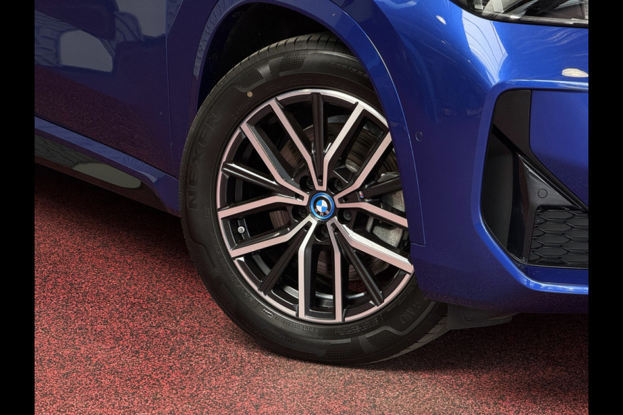 BMW X1 XDRIVE 25E PHEV M-SPORT LED ELEK.KLEP NAVI STOELVERW M-SHADOW LINE CARPLAY/ANDROID ZWARTE.HEMEL PHEV PLUG IN HYBRID AWD 4X4 4WD