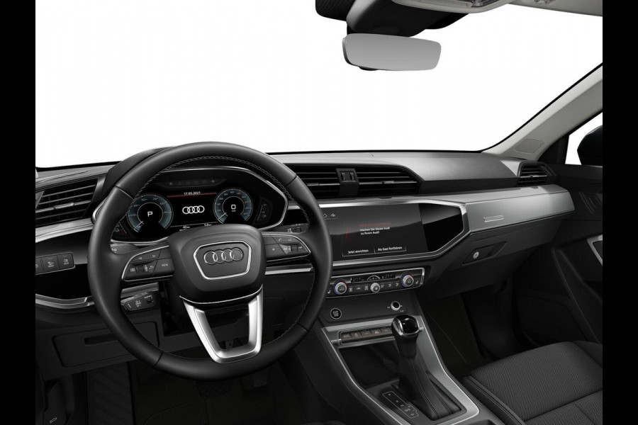Audi Q3 Sportback 45 TFSI e Business Edition 245pjk | Navigatie | Sportstoelen | 18 inch Lichtmetalen velgen  | Parkeersensoren voor en achter