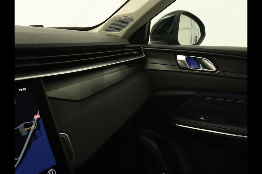 Lynk & Co 01 1.5 Plug In | Panoramadak | Infinity by Harman | Camera | Adaptive cruise | Stoelverwarming | Carplay | Memory | Full LED | PHEV