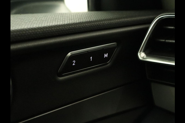 Lynk & Co 01 1.5 Plug In | Panoramadak | Infinity by Harman | Camera | Adaptive cruise | Stoelverwarming | Carplay | Memory | Full LED | PHEV