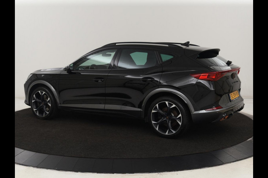 CUPRA Formentor 1.4 e-Hybrid VZ | 245pk | Stoel & stuurverwarming | 360 Camera | Carplay | Adaptive cruise | Navigatie | Sfeerverlichting | Keyless | Full LED | PHEV | Plug In
