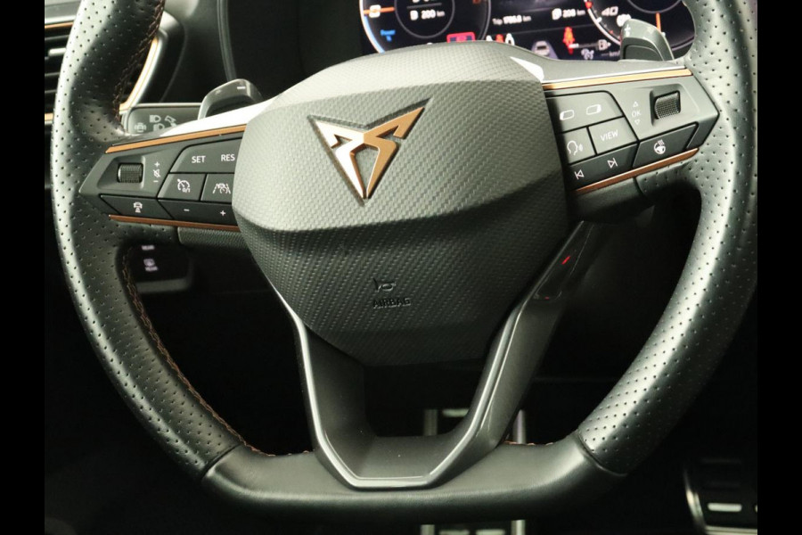 CUPRA Formentor 1.4 e-Hybrid VZ | 245pk | Stoel & stuurverwarming | 360 Camera | Carplay | Adaptive cruise | Navigatie | Sfeerverlichting | Keyless | Full LED | PHEV | Plug In