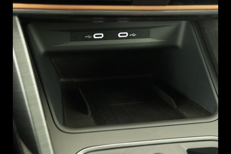 CUPRA Formentor 1.4 e-Hybrid VZ | 245pk | Stoel & stuurverwarming | 360 Camera | Carplay | Adaptive cruise | Navigatie | Sfeerverlichting | Keyless | Full LED | PHEV | Plug In