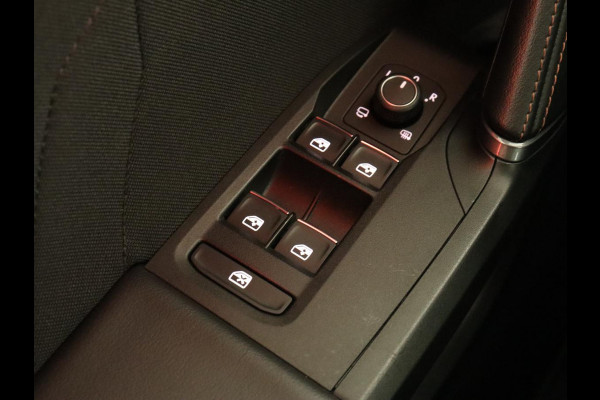 CUPRA Formentor 1.4 e-Hybrid VZ | 245pk | Stoel & stuurverwarming | 360 Camera | Carplay | Adaptive cruise | Navigatie | Sfeerverlichting | Keyless | Full LED | PHEV | Plug In