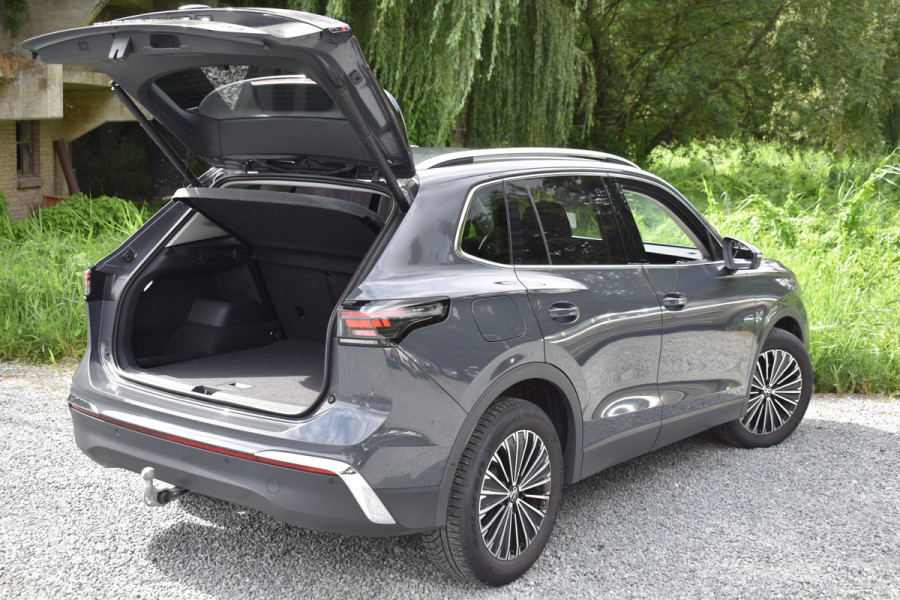 Volkswagen Tiguan 1.5 eTSI 150PK DSG Elegance LEDER | 360° CAMERA | TREKHAAK