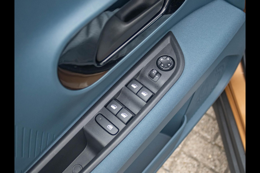 Fiat Grande Panda La Prima 7,4 kW 44 kWh | Uit voorraad leverbaar | Clima | Cruise | Camera | Apple Carplay | 17" | Navi